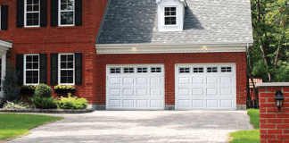 Comparison Between Wood and Vinyl Windows
