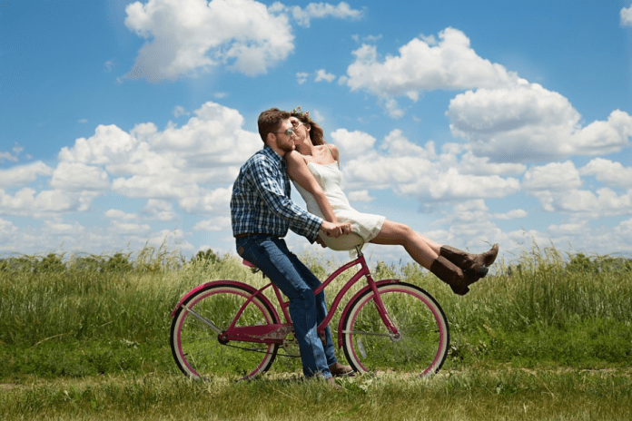 Screenshot_2019-05-17 Free Image on Pixabay - Engagement, Couple, Romance, Bike
