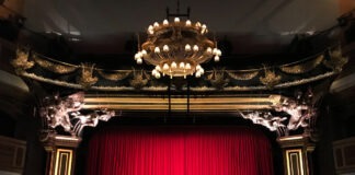 A picture containing indoor Description automatically generated