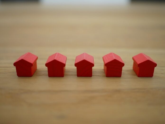 Photo by Tierra Mallorca red blocks on brown wooden table