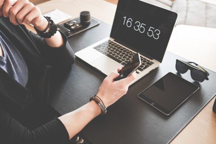 Photo by Pexels home office, computer, desk