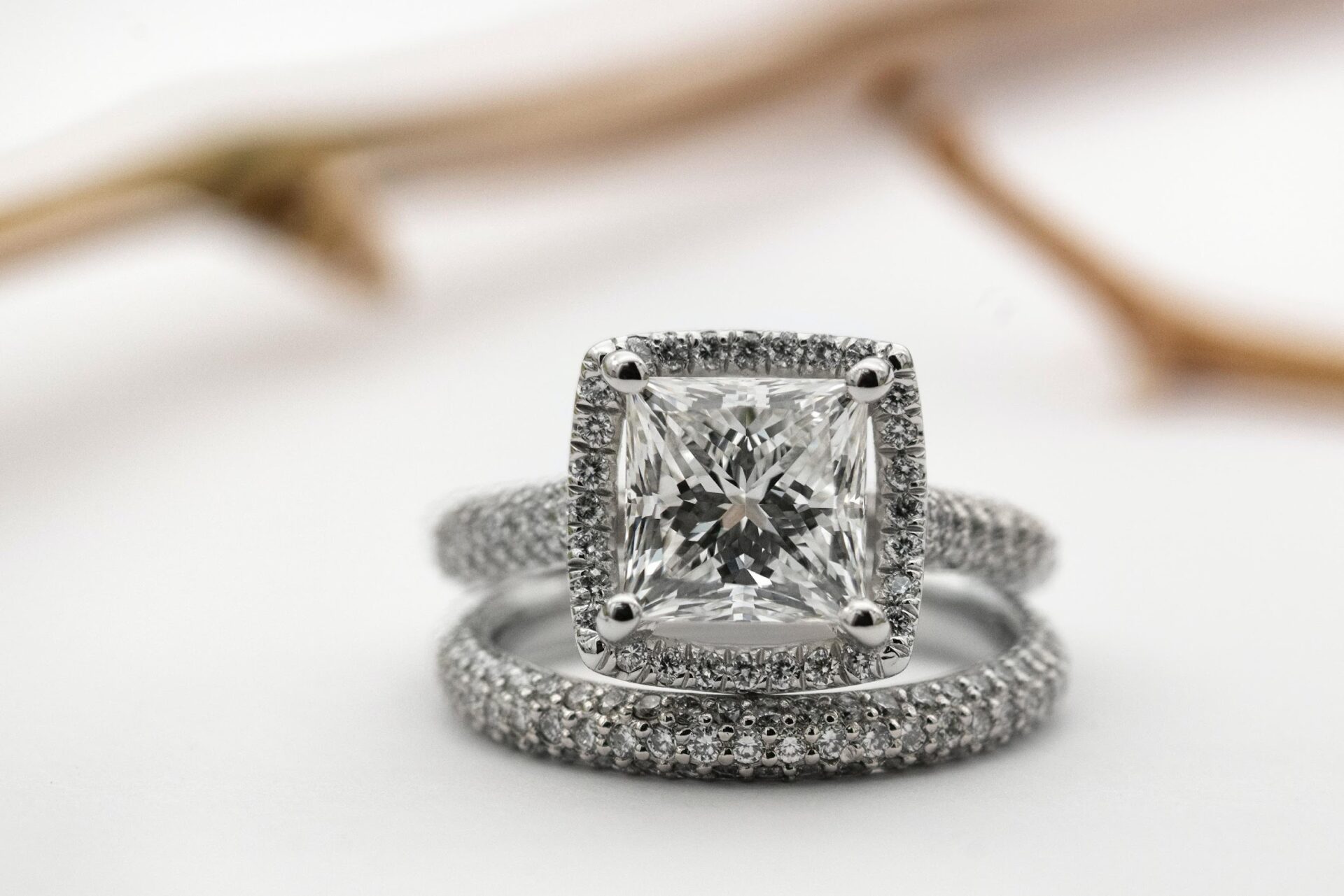 From Bold to Subtle: The Top Trends in Men’s Diamond Rings