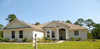 Advantages of Selling Your Home for Cash in Louisville White and Brown Concrete Bungalow Under Clear Blue Sky