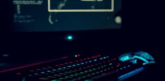 black computer keyboard on black table