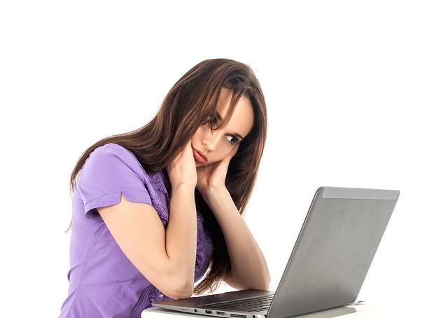 free-young-woman-computer-photo-and-picture Free Young Woman Computer photo and picture