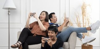 Mr Beast Plinko App Download: Step-by-Step Guide and Gameplay Tips Three friends enthusiastically playing video games indoors, having fun and relaxing.