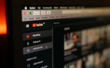 Use an AI Image Generator from Text for YouTube Thumbnails When You Have No Screenshot Youtube website screengrab
