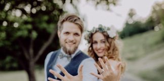 How to Choose Wedding Rings for Women and Men When Your Styles Clash
